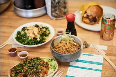 Quelle ville est célèbre pour ses rillettes ?