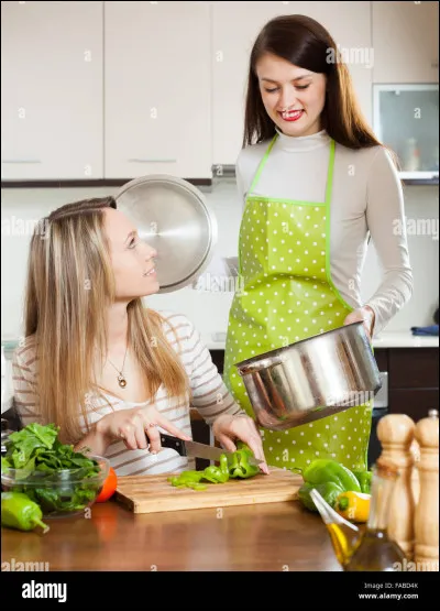 Il est 18 heures toi et ta copine cuisine déjà. Ta copine te propose de cuisiner ton plat préféré, quel est ton plat préféré ? (3/3)