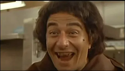 Dans ''Les Visiteurs'', quel rôle incarne-t-il ?