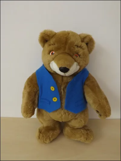 À quel saint les capétiens tirent-ils leur nom ?