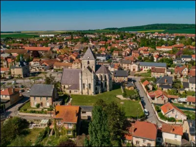 Combien y avait-il d'habitants à Guignicourt en 2019 ?