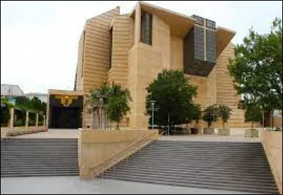 Géographie : Comment s'appelle la faille géologique qui passe notamment par Los Angeles ?