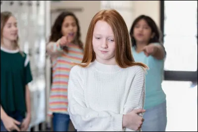 Si un jour, on te traite de moche, débile ou bizarre, que fais-tu ?