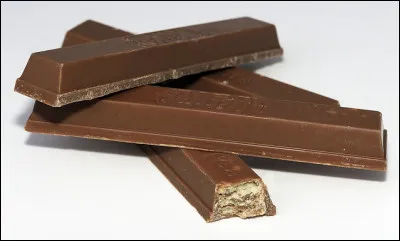 Barre, originaire d'Angleterre, à base de gaufrette croustillante et un délicieux chocolat au lait, c'est...