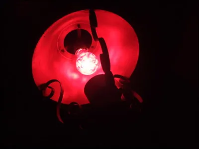 ''Vermillon'', voilà bien un terme qui n'a pas souvent l'occasion de sortir des dicos, remettons-le à l'ordre du jour !
À quelle occasion ne pourrez-vous PAS l'entendre ?