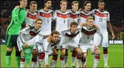 Qui l'Allemagne a-t-elle éliminé aux tours éliminatoires pour arriver en finale ?