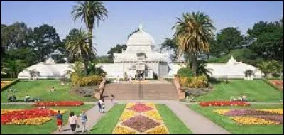 Personnalité : quel industriel a créé sa marque de fabrique à San Francisco ?