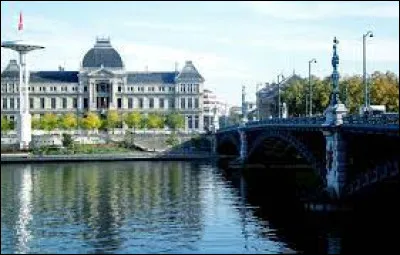 Combien d'universités se trouvent au sein de l'agglomération de Lyon ?