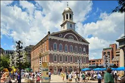 Monument : À quoi servait le Faneuil Hall , qui est un des monuments les plus visités des États-Unis ?