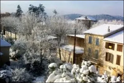 Je vous emmène en région P.A.C.A., à Draguignan. Ville traversée par la Nartuby, elle est une sous-préfecture ...