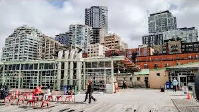 Art : Qui joue le rôle d'Annie Reed aux côtés de Tom Hanks dans le film culte "Nuits blanches à Seattle" ?