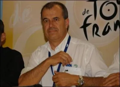 Vincent Lavenu est le directeur sportif de l'quipe...