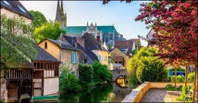 Chartres : de quel département Chartres est-elle le chef-lieu ?