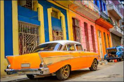 Culture : de quelle nationalité sont les célèbres voitures emblématiques de la ville de La Havane ?