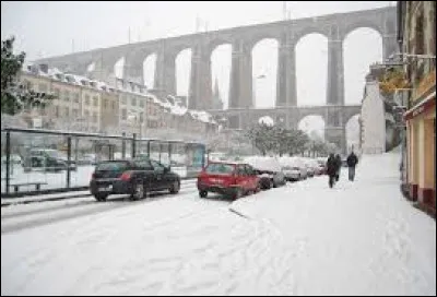 Je vous propose de partir en Bretagne, à Morlaix. Ville connue pour son viaduc, qui lui vaut le surnom de "Cité du viaduc", elle se situe dans le département ...
