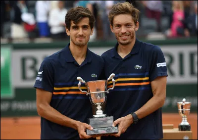 Comment s'&eacute;crivent les noms de ces 2 joueurs ?