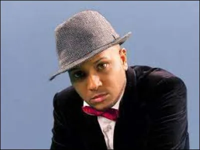 À qui doit-on la chanson "RnB 2 rue" en 2001 ?