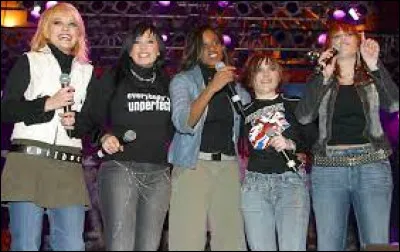 Quel girl band formé grâce à l'émission "Popstars" a chanté "Encore" en 2003 ?