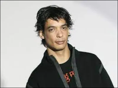 Quel est le titre du seul tube ayant eu un petit succès de Georges-Alain (Star Academy 2) ?