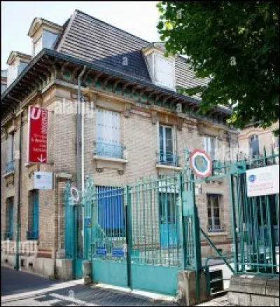 Dans le passé, un présent qui pouvait se remettre au futur, c'est le...