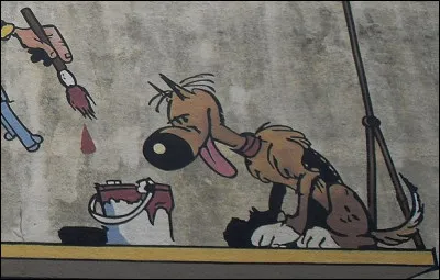 Le premier est plus gros que les autres, c'est le...