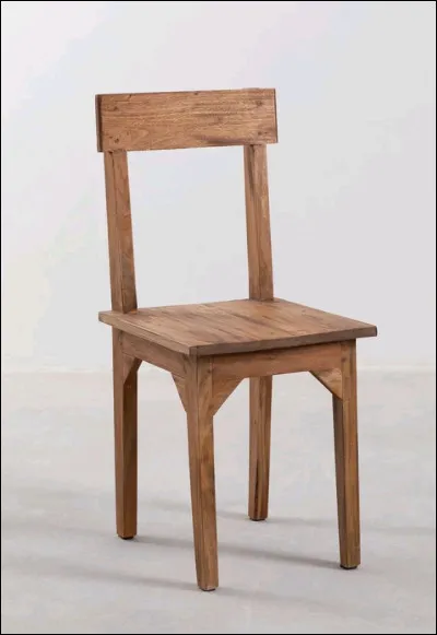 Cette chaise est-elle Sylvanian ou Playmobil ?