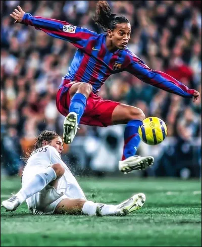 Quel était le poste de jeu de Ronaldinho ?