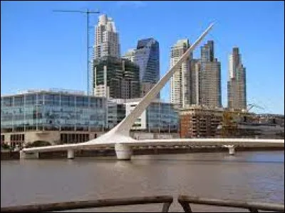 Histoire : En quelle année Buenos Aires est-elle devenue indépendante ?