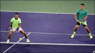 Son meilleur score en double en Grand Chelem est une demi-finale.