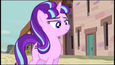 Comment s'appelle l'acolyte de Starlight dans la ville de l'égalité ?