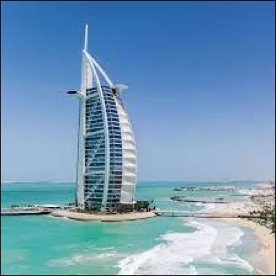 Lieu d'exception : Quelle anecdote sur l'h&ocirc;tel Burj al-Arab est fausse ?