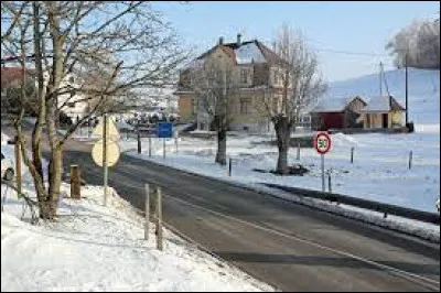 Nous partons près de la frontière suisse, à Lucelle. Plus petit village alsacien, avec ses 34 habitants, il se situe dans le département ...