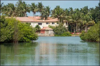 Au début du XIVe siècle, de quel empire la Gambie fait-elle partie ?