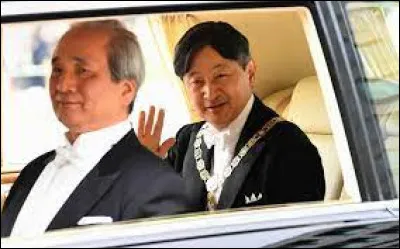 Politique : Quel est le nom de l'actuel empereur du Japon qui réside à Tokyo ?