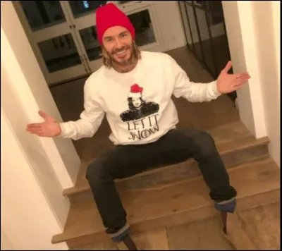 Qui est ce c&eacute;l&egrave;bre footballeur habill&eacute; &agrave; l'occasion pour No&euml;l ?