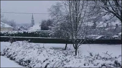 Village de l'aire d'attraction Carolomacérienne, Maubert-Fontaine se situe dans le département ...