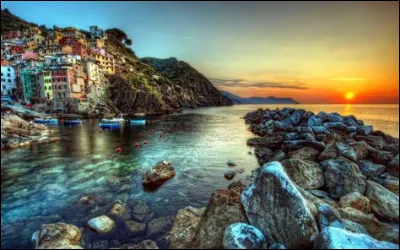 Qui a écrit le "Cantique des créatures" dans un dialecte italien ?