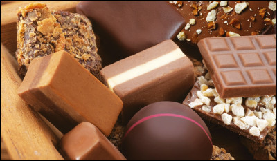 De quelles couleurs le chocolat peut-il être ? Réponds en espagnol.