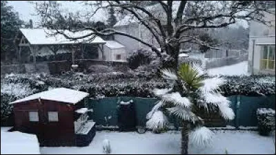 Ville champardennaise, dans la métropole Troyenne, Saint-Julien-les-Villas se situe dans le département ...
