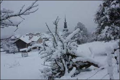 Notre balade de Noël commence sous la neige rhônalpine, à Ballaison. Commune de l'arrondissement de Thonon-les-Bains, elle se situe dans le département ...