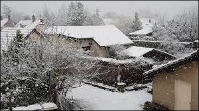 Nous sommes dans le Centre-Val-de-Loire, à Ménestreau-en-Villette. Commune dans la région agricole de la Sologne et dans l'aire urbaine Orléanaise, elle se situe dans le département ...