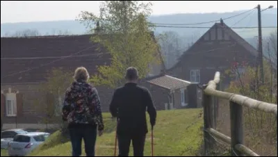 C'est un vaste plateau calcaire de Picardie, propice aux grandes cultures (betteraves, pommes de terre...) et dominé par la plus grande ville de l'Aisne, la charmante cité de St-Quentin, c'est ?