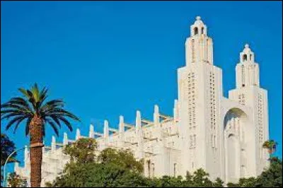 Art : De quel style architectural est l'église du Sacré-Cur de Casablanca ?