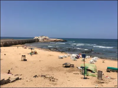 Histoire : En quelle année eu lieu le bombardement ou bataille de Casablanca par l'armée française qui détruisit presque entièrement la ville ?