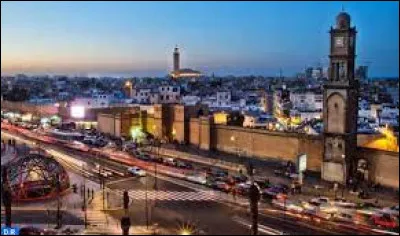 Culture : Lors de quel mois se déroule le festival de Casablanca où l'on peut assister à des concerts et autres spectacles ?