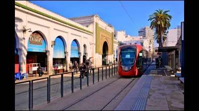 Économie : Quelle part de la population active du Maroc travaille à Casablanca ?