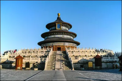 Lieu d'exception : Lequel de ces temples ne constitue pas le célèbre temple du Ciel qui se trouve à Pékin ?