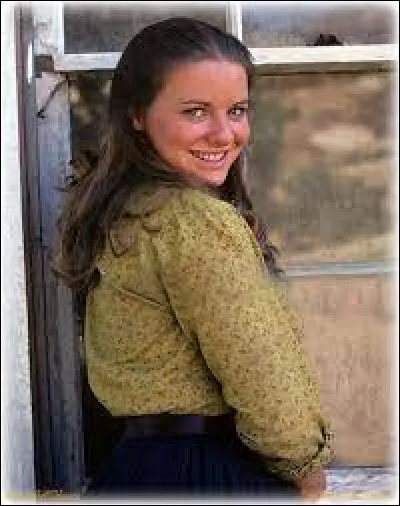 Lactrice Vicki Schreck interprète la cadette de la famille. Elle sappelle