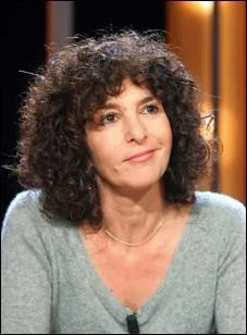 Genevive Brisac est :