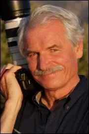 Yann Arthus-Bertrand est :
